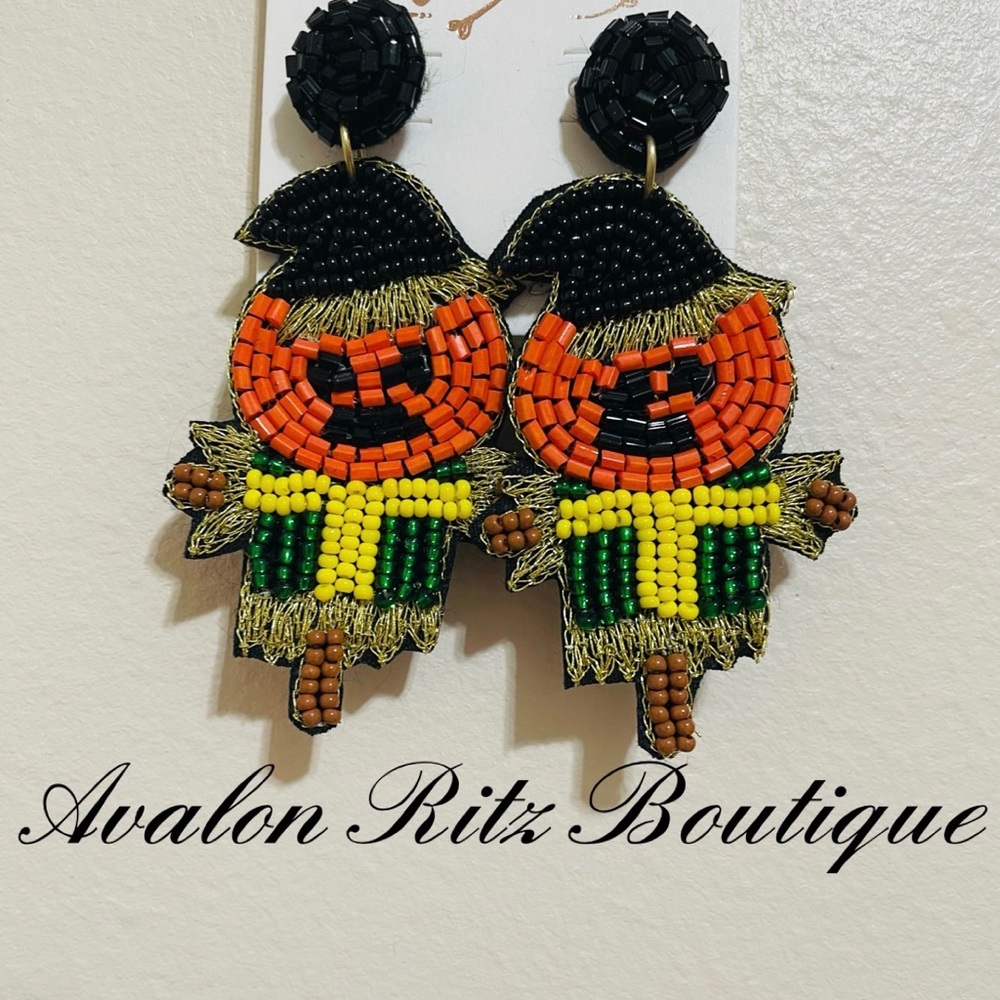 🎃🎉JUST IN! Halloween Beaded Scarecrow Pumpkin Earrings